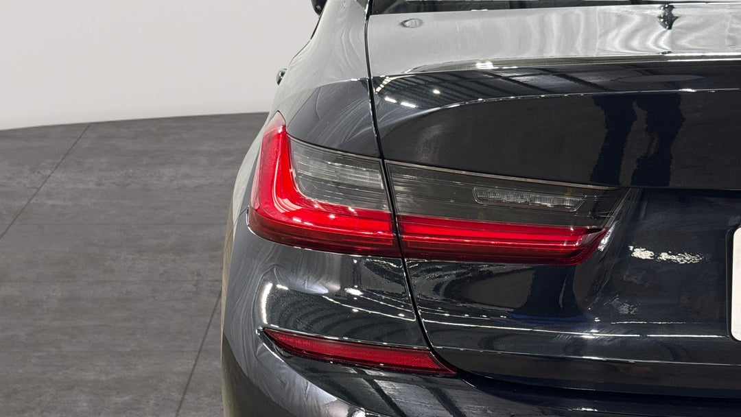 2021 BMW 3 30i M Sport, Automatic, 58055 km, Badge (Boot Left Side)