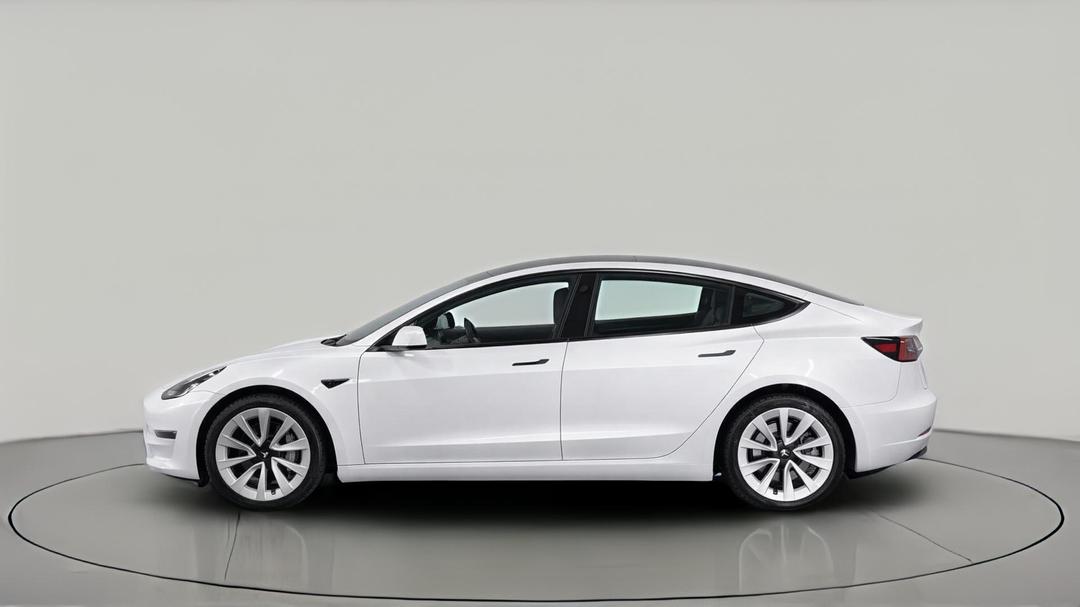 2022 Tesla Model 3 Long Range, Automatic, 23235 km, Left Side View