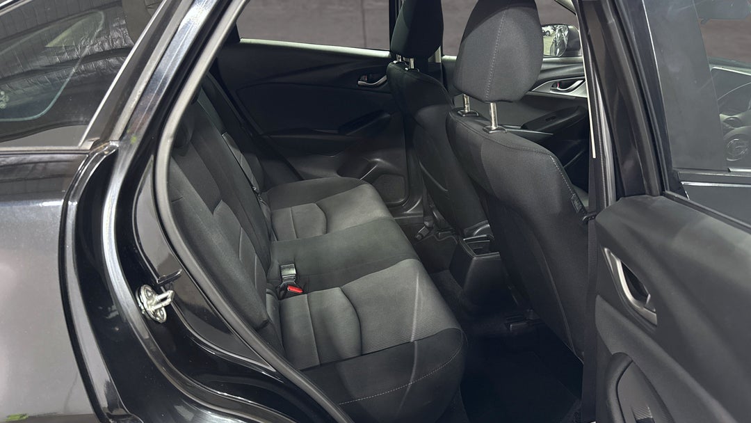 2016 Mazda CX-3 Maxx (FWD), Manual, 112227 km, Right Side Rear Door Cabin View