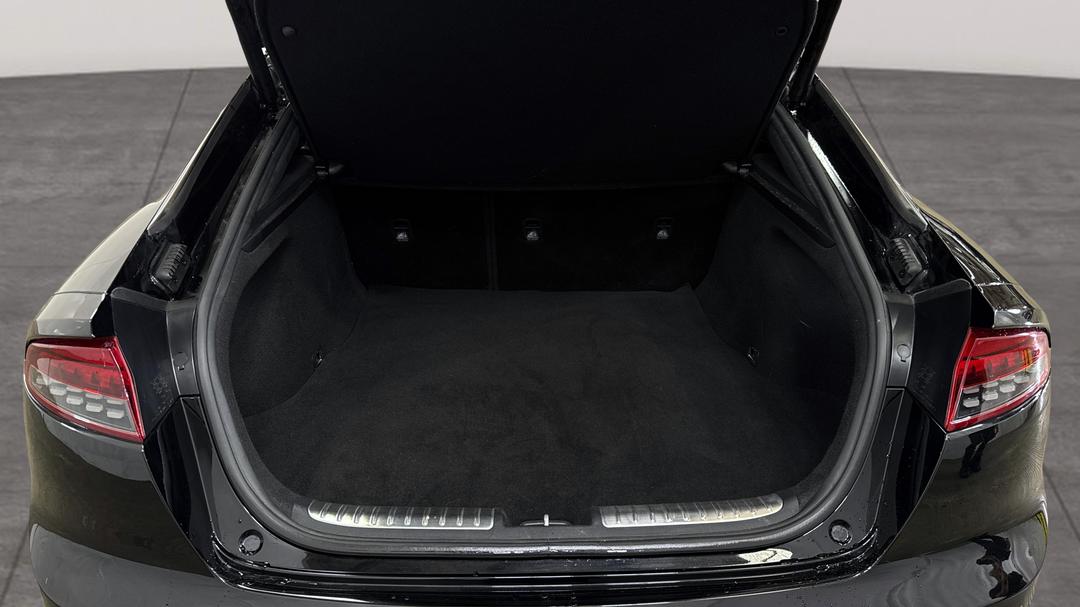 2022 Kia Stinger Gt (red Leather), Automatic, 36687 km, Boot Inside View