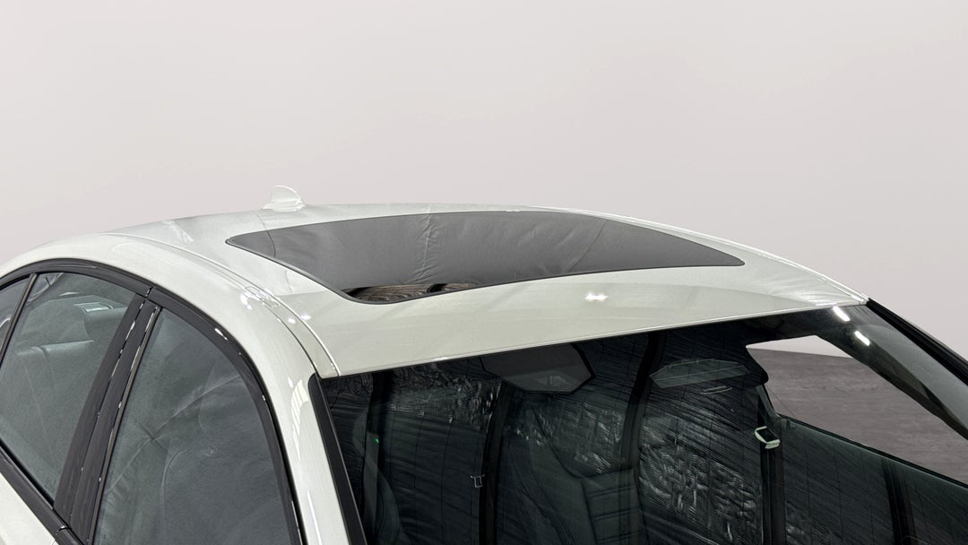 2021 BMW 3 30e M Sport Phev, Automatic, 48061 km, Roof/Sunroof View