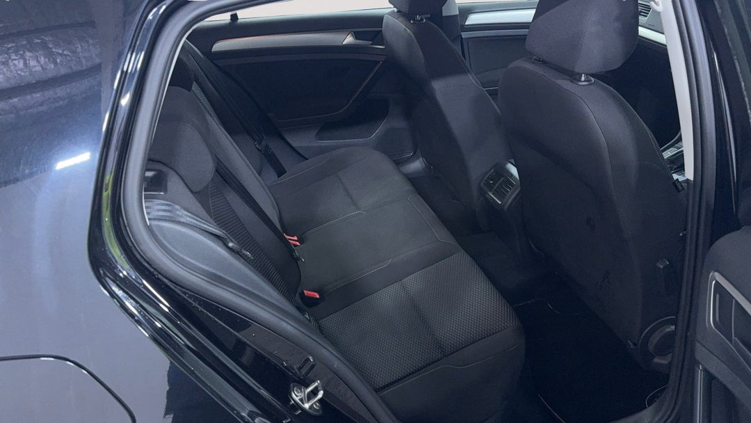 2017 Volkswagen Golf 110 Tsi Trendline, Automatic, 67351 km, Right Side Rear Door Cabin View