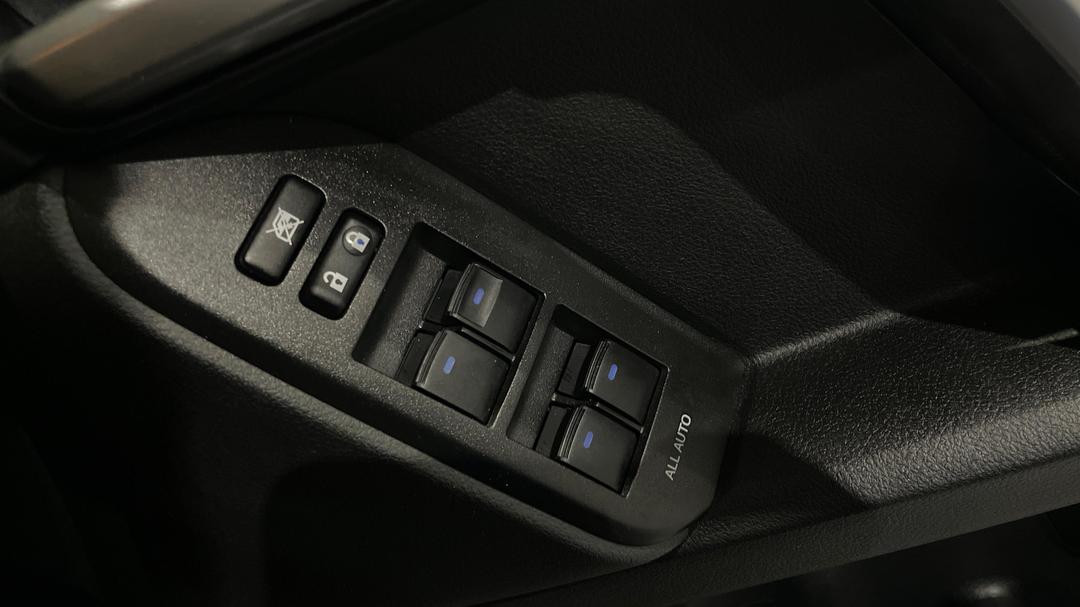 2022 Toyota Landcruiser Prado Vx, Automatic, 73714 km, Drivers Side Door Panel Controls