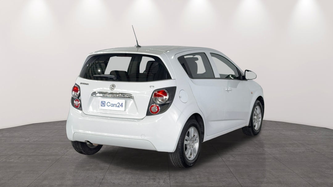 Right Back Diagonal (45- Degree) View