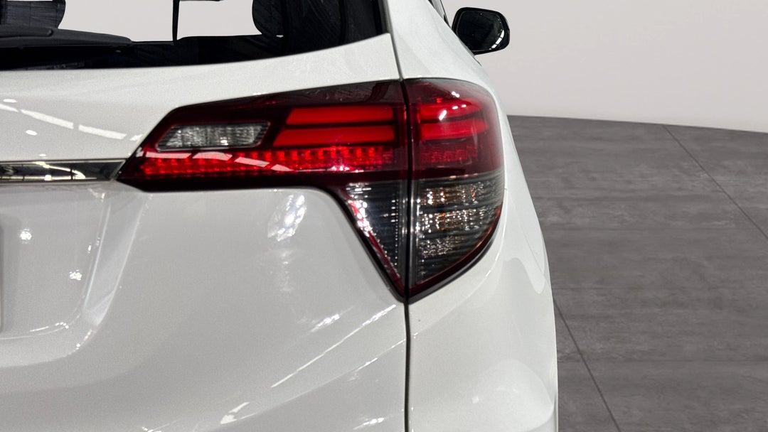 2019 Honda HR-V Vti-lx, Automatic, 94458 km, Badge (Boot Right Side)