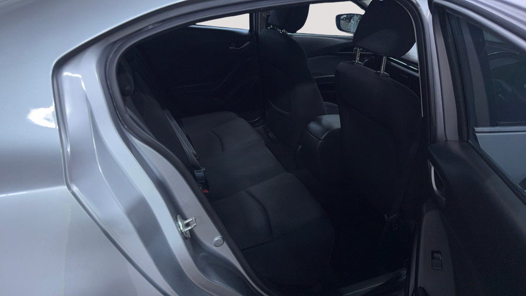 2016 Mazda 3 Maxx, Manual, 135785 km, Right Side Rear Door Cabin View