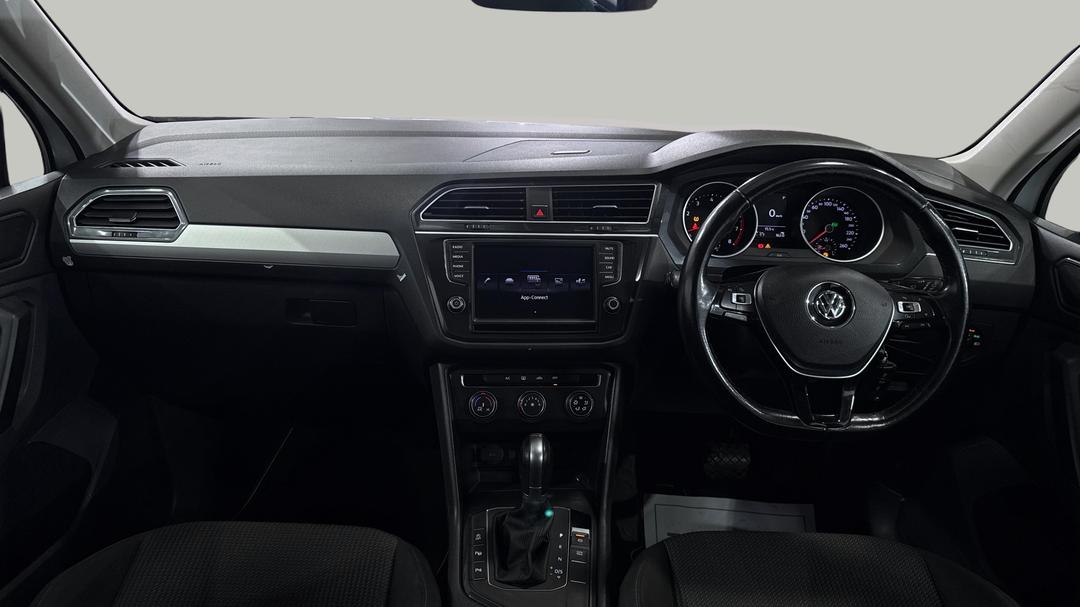 2017 Volkswagen Tiguan 110 Tsi Trendline, Automatic, 130272 km, Dashboard View