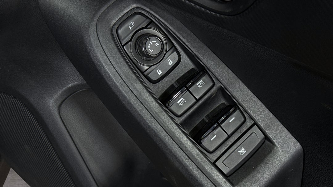 2025 Subaru Crosstrek AWD 2.0l, Automatic, 36121 km, Drivers Side Door Panel Controls
