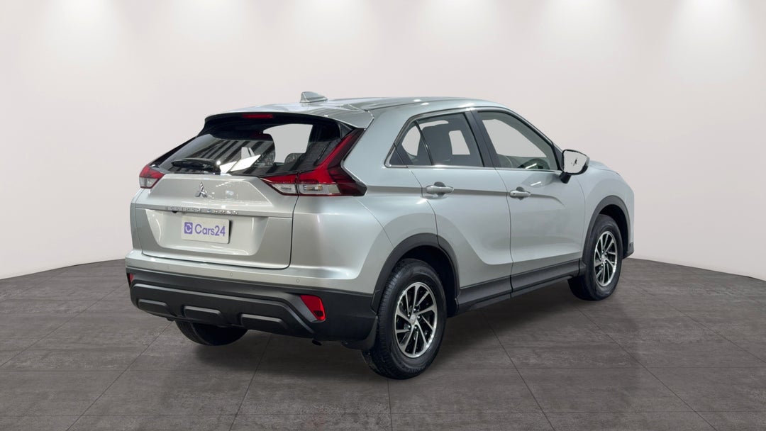 Right Back Diagonal (45- Degree) View