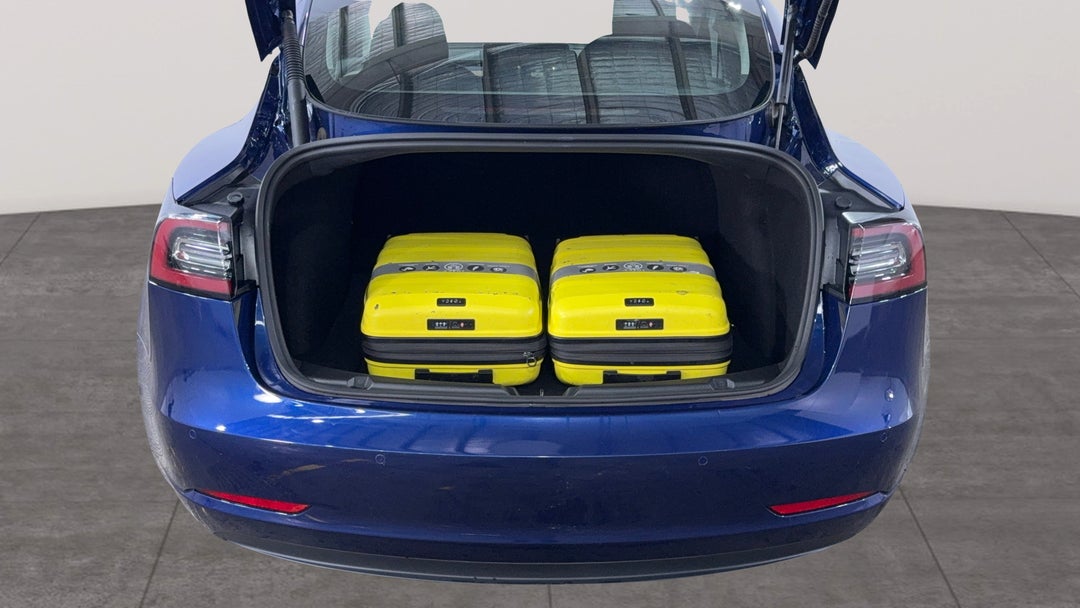 2021 Tesla Model 3 Standard Range Plus RWD, Automatic, 50651 km, Boot Inside View with Luggage