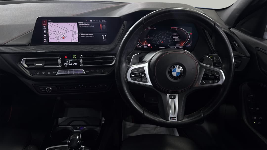 2021 BMW 1 28ti, Automatic, 63603 km, Center Console