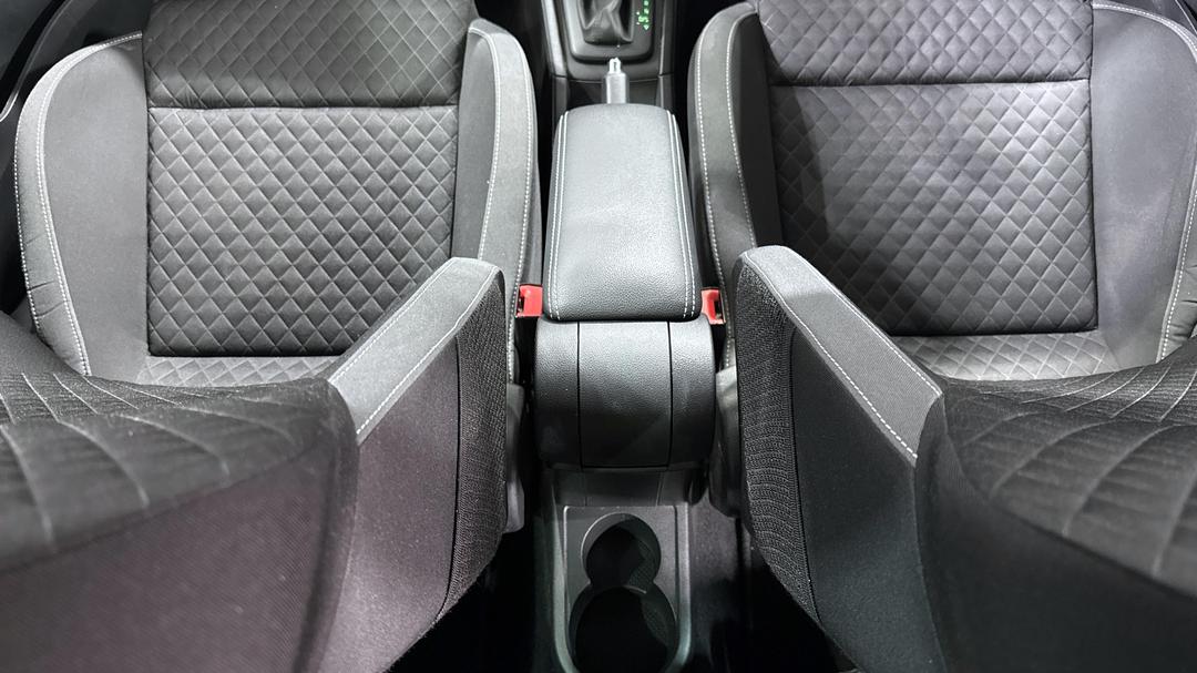 2018 SKODA Rapid Spaceback 92 Tsi, Automatic, 52040 km, Center Console