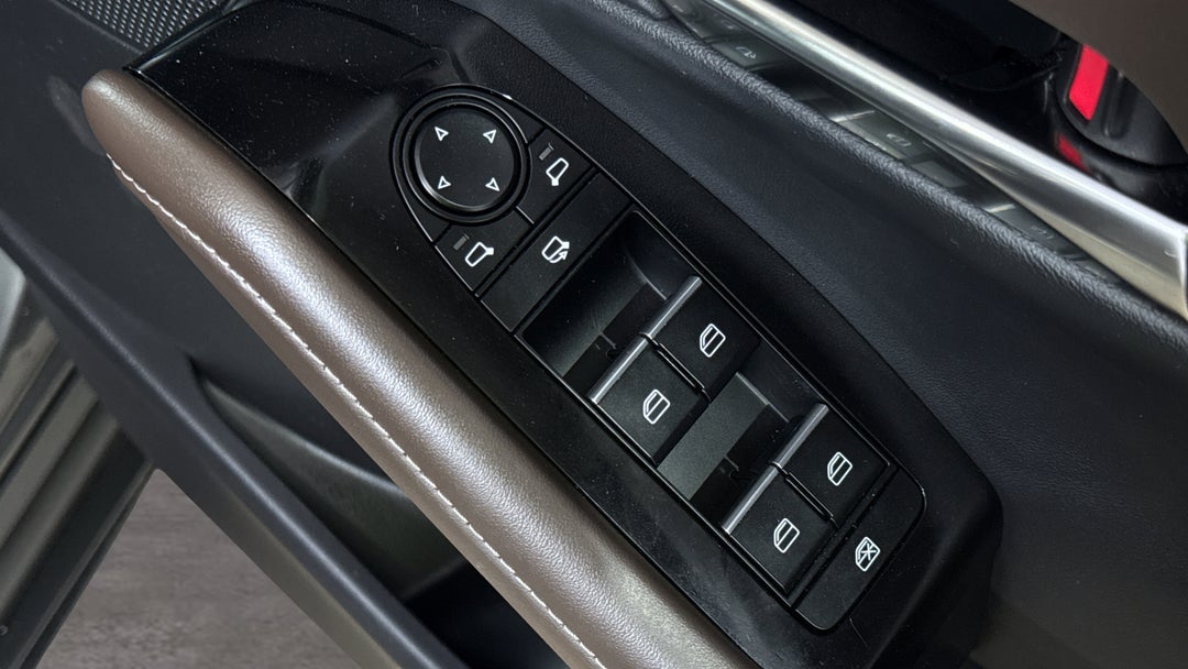 2024 Mazda CX-30 G20 Touring (FWD), Automatic, 17400 km, Drivers Side Door Panel Controls