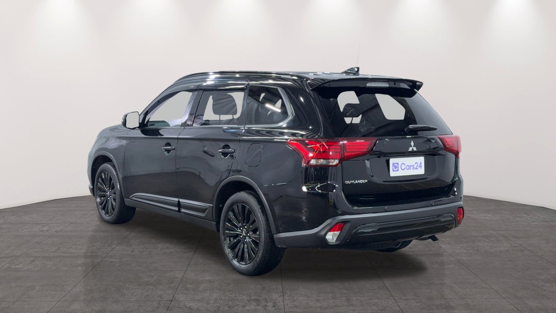 2021 Mitsubishi Outlander Black Edition 7 Seat (2WD), Automatic, 47869 km, Left Back Diagonal (45- Degree) View