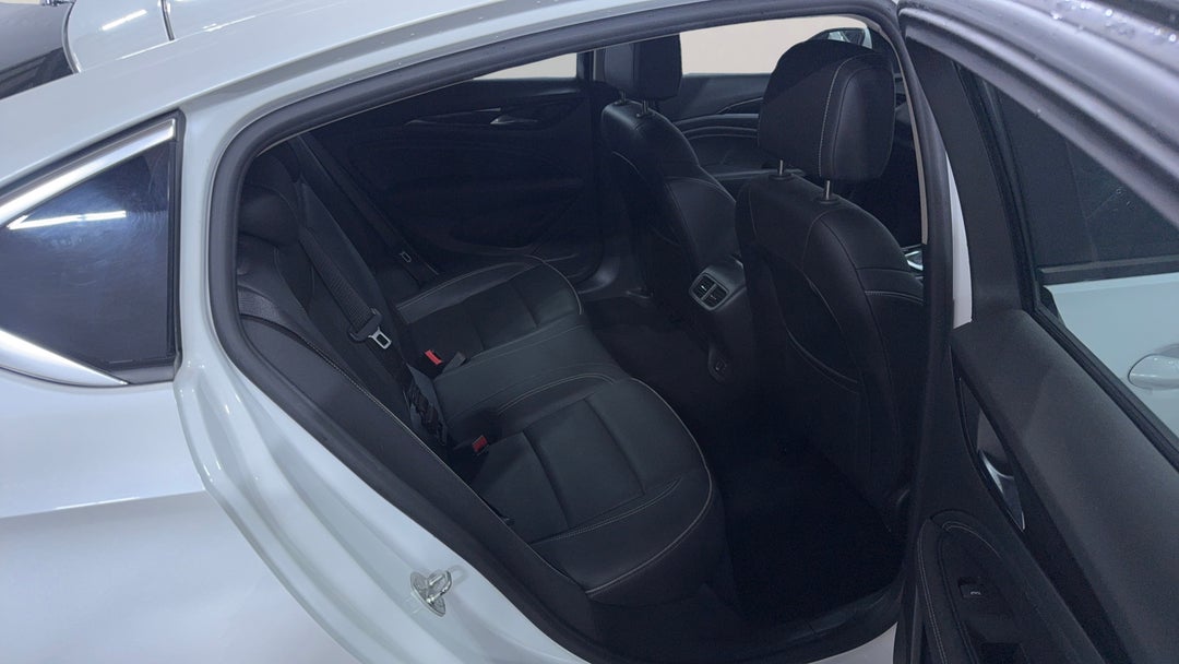 2018 Holden Commodore Rs-v, Automatic, 77855 km, Right Side Rear Door Cabin View