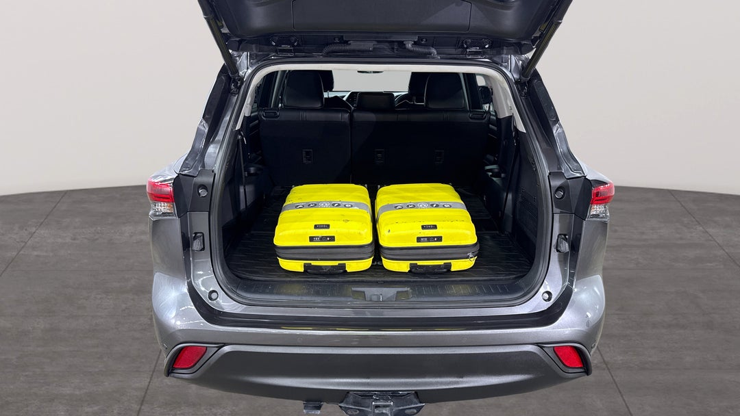 2022 Toyota Kluger Gxl Hybrid AWD, Automatic, 34771 km, Boot Inside View with Luggage