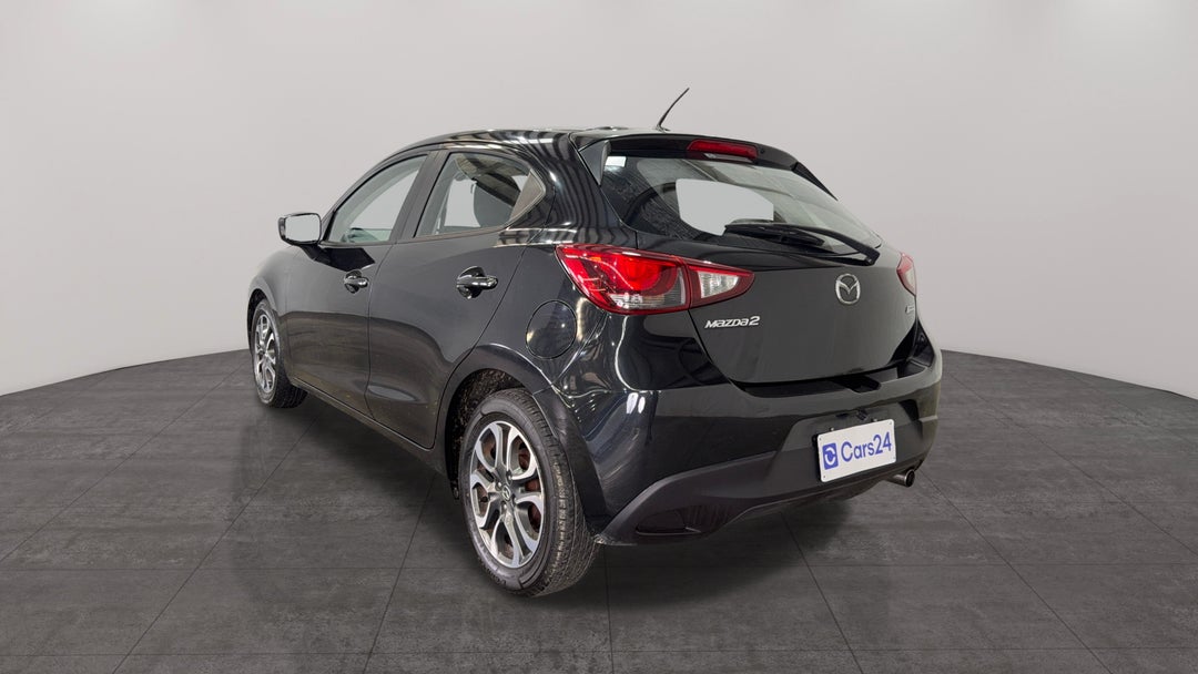 Left Back Diagonal (45- Degree) View