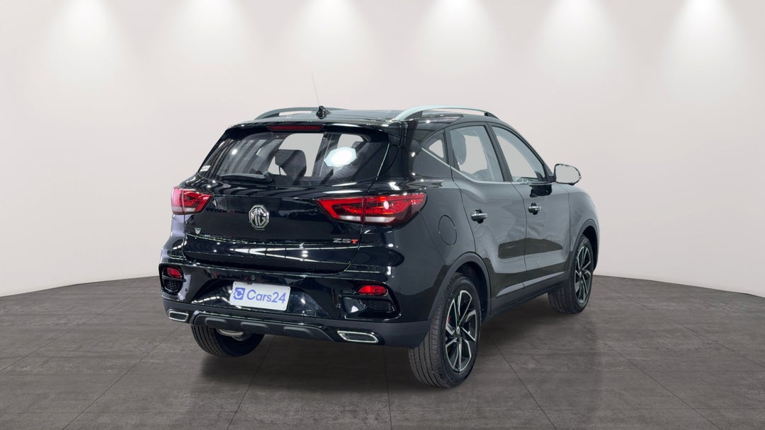 Right Back Diagonal (45- Degree) View