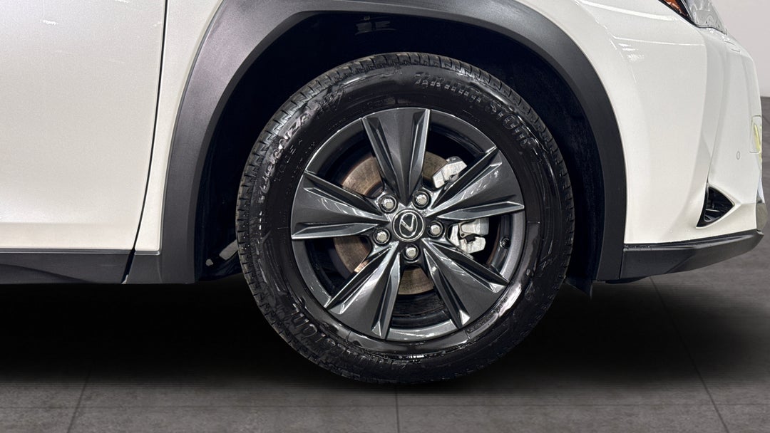 2024 Lexus Ux300h Luxury Hybrid, Automatic, 34128 km, Right Front Wheel