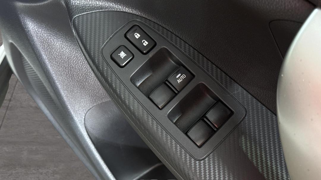 2024 Mitsubishi Eclipse Cross Es (2WD), Automatic, 23474 km, Drivers Side Door Panel Controls