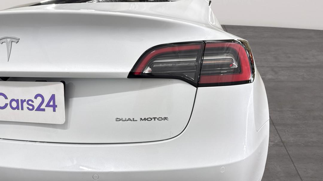 2022 Tesla Model 3 Long Range, Automatic, 23235 km, Badge (Boot Right Side)