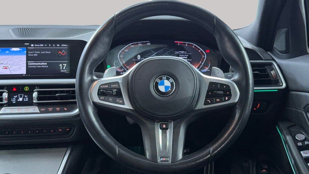 2022 BMW 3 30i M Sport, Automatic, 71167 km, Steering Wheel Close-up