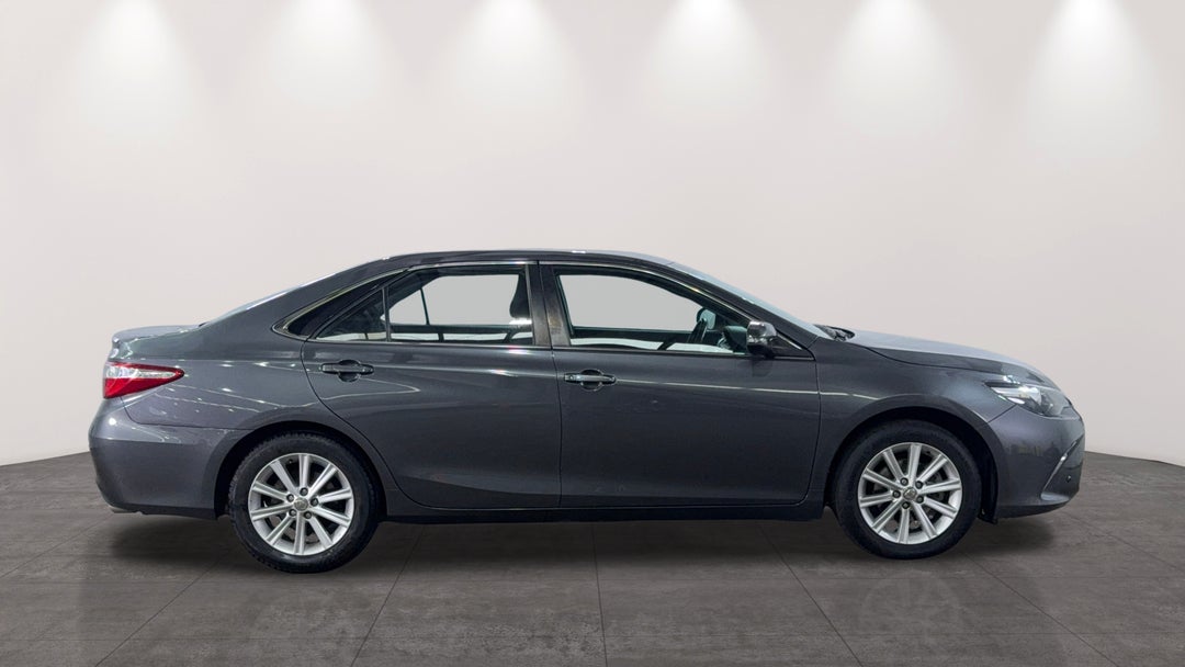 2017 Toyota Camry Atara S, Automatic, 115034 km, Right Side View