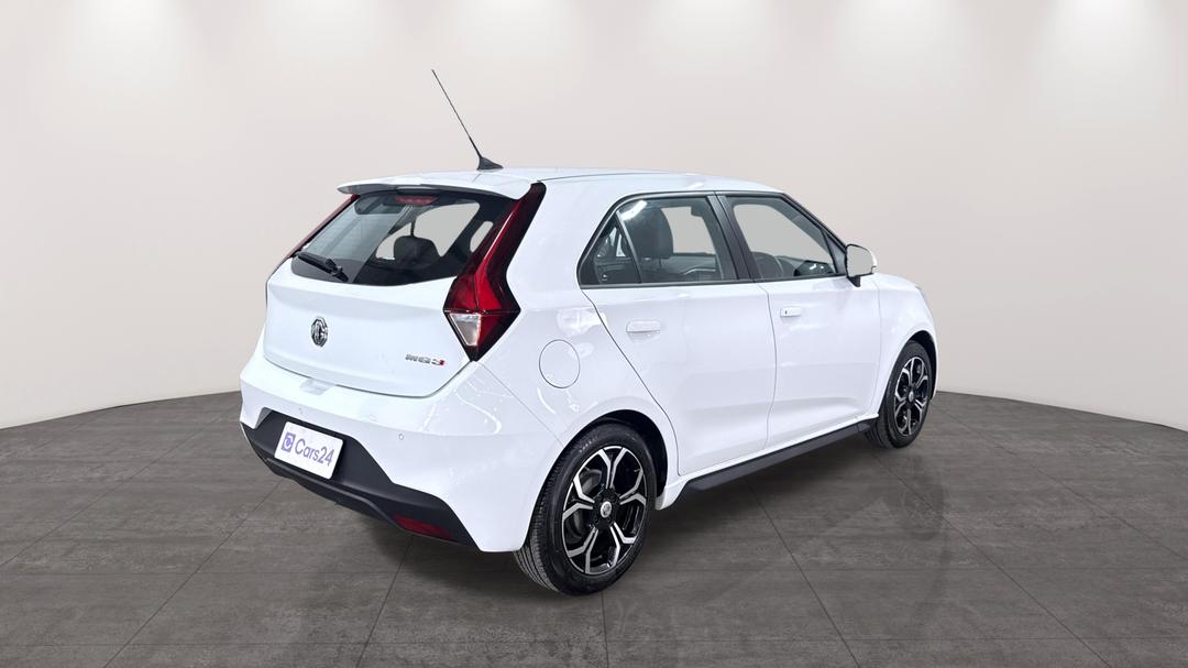 2022 MG Mg3 Auto Excite (with Navigation), Automatic, 27046 km, Right Back Diagonal (45- Degree) View
