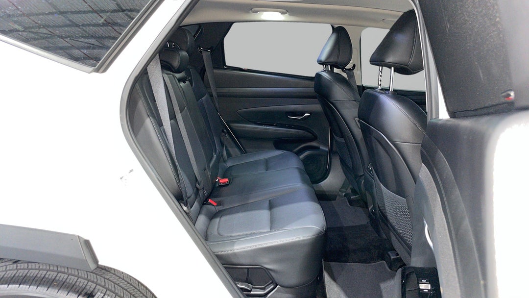 2025 Hyundai Tucson Premium Hybrid (AWD), Automatic, 10997 km, Right Side Rear Door Cabin View