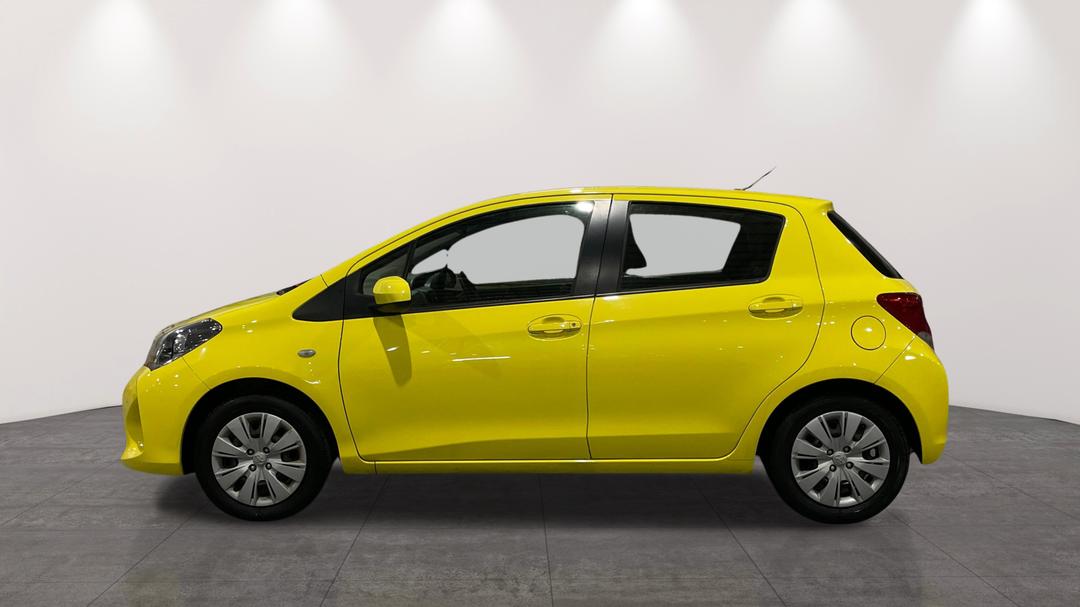 2016 Toyota Yaris Ascent, Manual, 72542 km, Left Side View