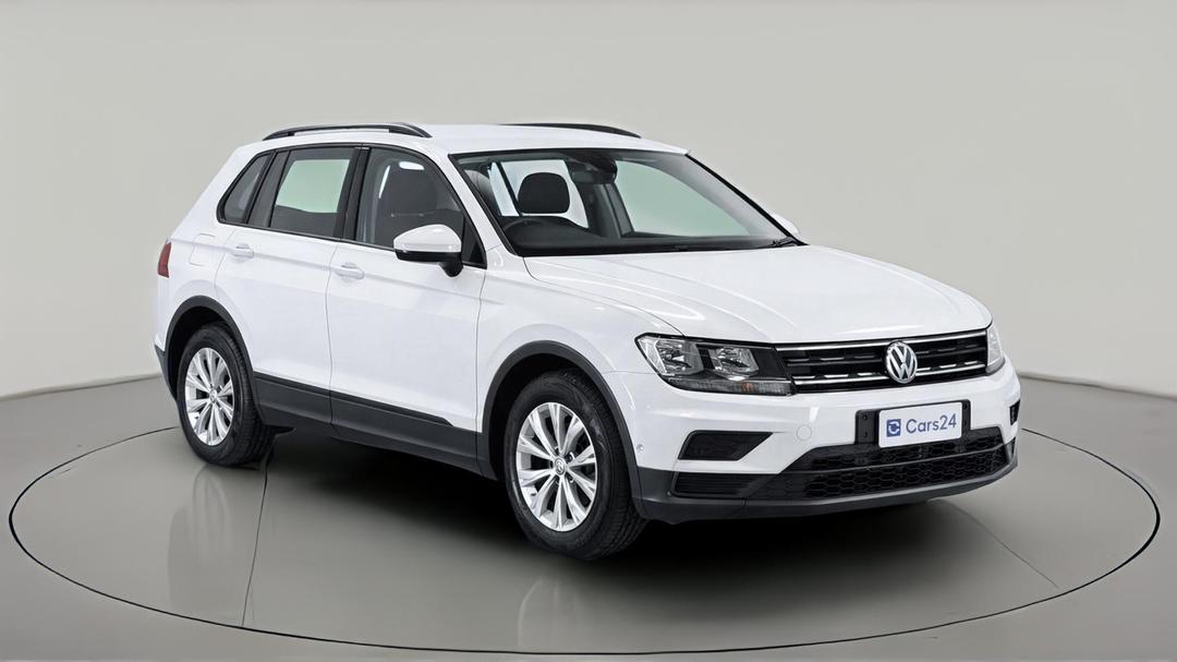 2017 Volkswagen Tiguan 110 Tsi Trendline, Automatic, 130272 km, Right Front Diagonal (45- Degree) View
