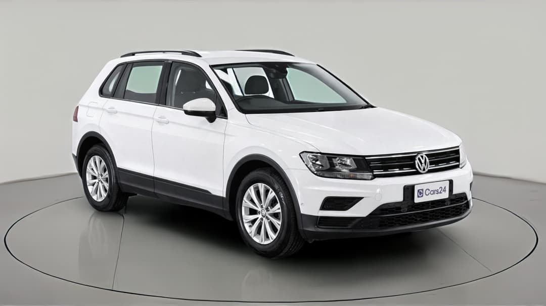 2017 Volkswagen Tiguan 110 Tsi Trendline, Automatic, 130272 km, Right Front Diagonal (45- Degree) View