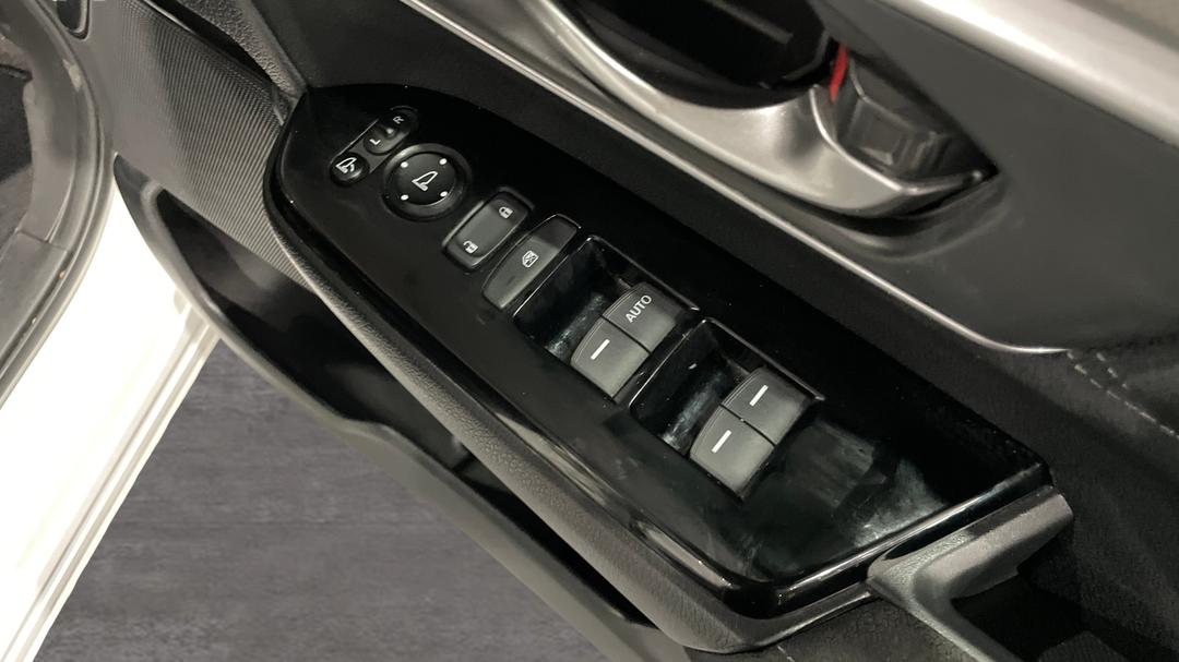 2017 Honda CR-V Vti-s (2WD), Automatic, 112496 km, Drivers Side Door Panel Controls