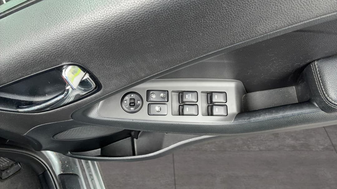 2017 Kia Cerato Sport, Automatic, 161453 km, Drivers Side Door Panel Controls