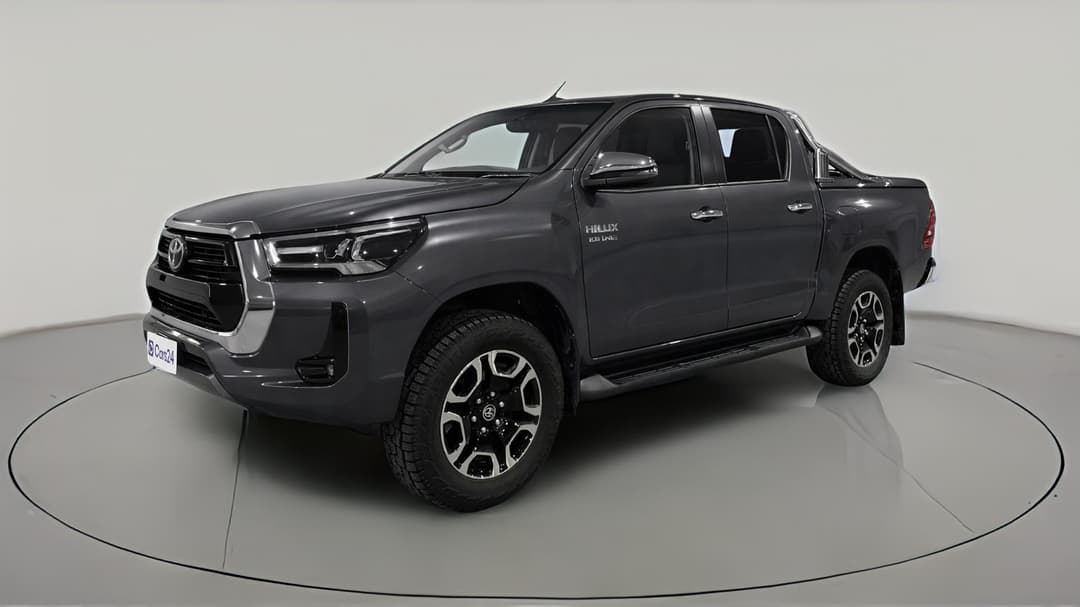 2021 Toyota Hilux Sr5 (4x4), Automatic, 56369 km, Left Front Diagonal (45- Degree) View