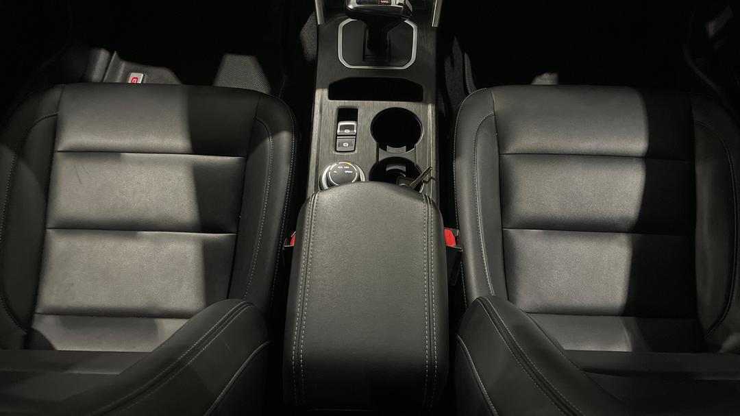 2022 GWM Ute Cannon-l (4x4), Automatic, 71831 km, Center Console