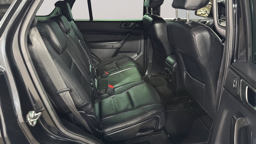 2019 Ford Everest Titanium (4WD 7 Seat), Automatic, 110075 km, Right Side Rear Door Cabin View