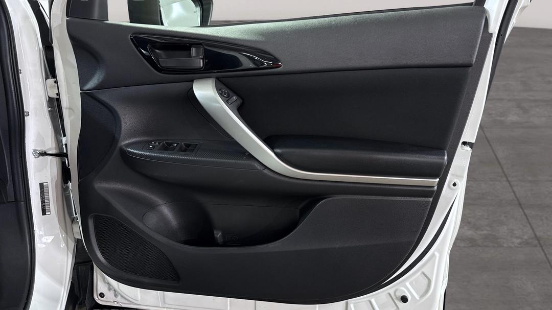 2024 Mitsubishi Eclipse Cross Es (2WD), Automatic, 23474 km, Speaker View