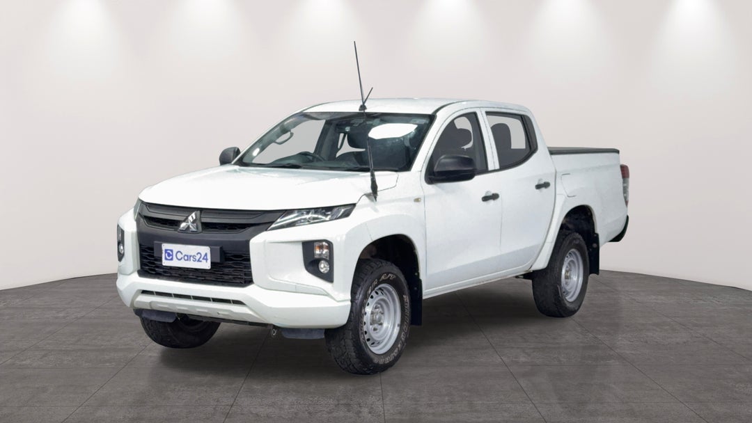 2019 Mitsubishi Triton Glx Adas (4x4), Automatic, 127952 km, Left Front Diagonal (45- Degree) View