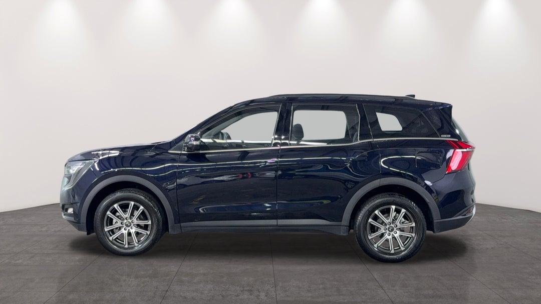 2023 Mahindra Xuv700 Ax7l, Automatic, 20601 km, Left Side View