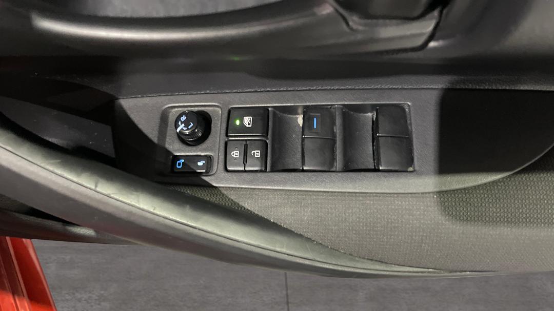 2019 Toyota Corolla Ascent Sport, Automatic, 85745 km, Drivers Side Door Panel Controls