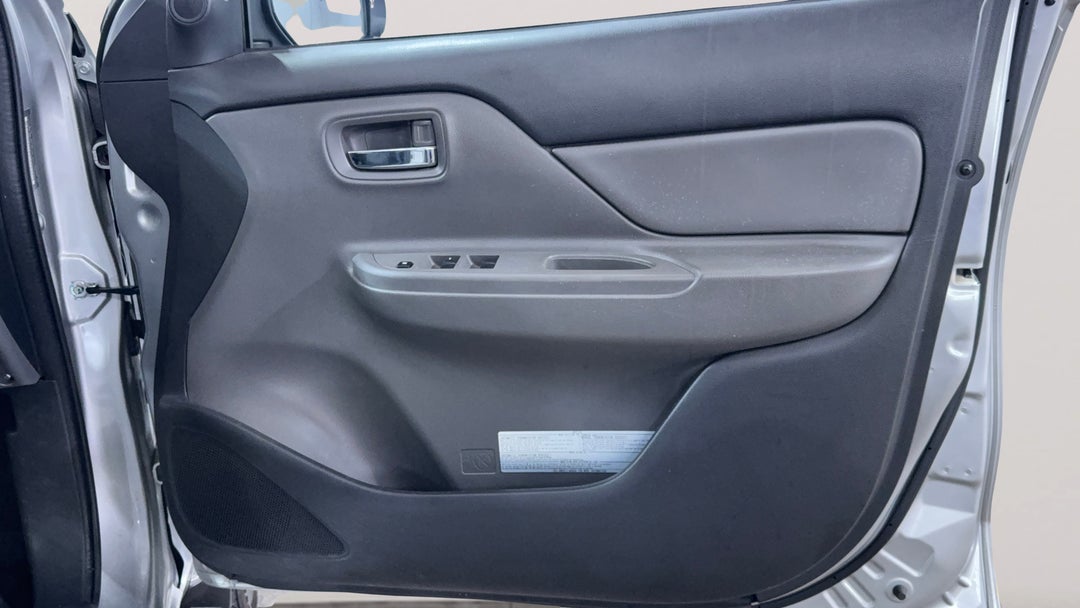 2017 Mitsubishi Triton Glx Plus (4x4), Automatic, 150949 km, Speaker View