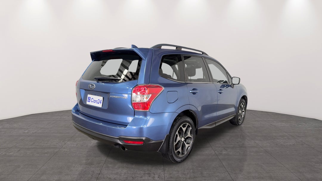 2015 Subaru Forester 2.5i-s, Automatic, 103602 km, Right Back Diagonal (45- Degree) View