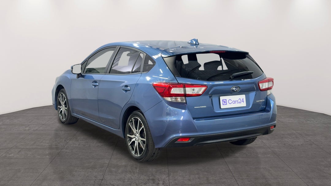 Left Back Diagonal (45- Degree) View