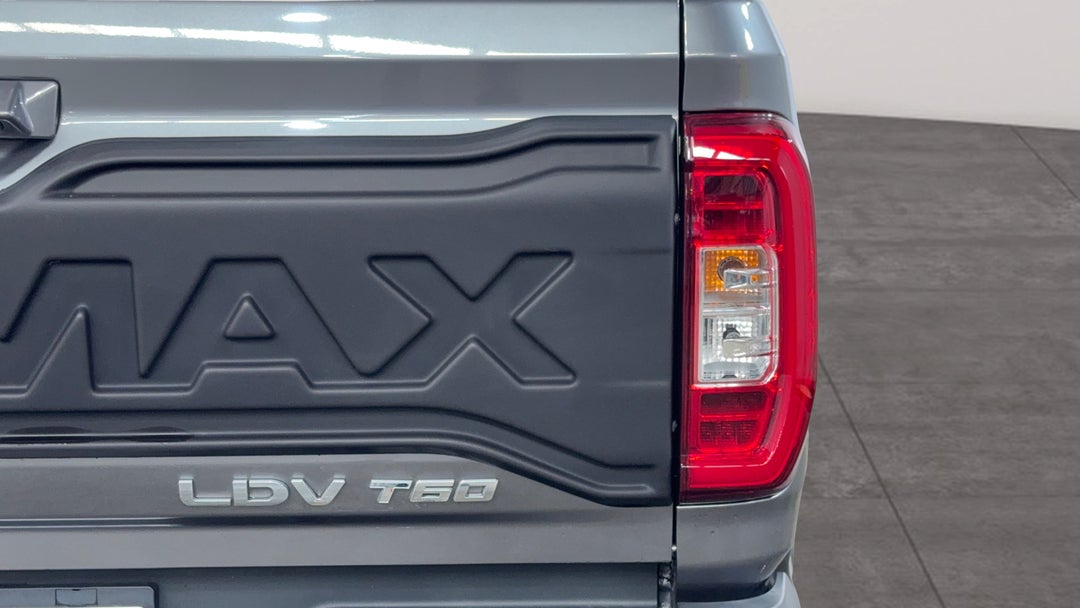 Badge (Boot Right Side)