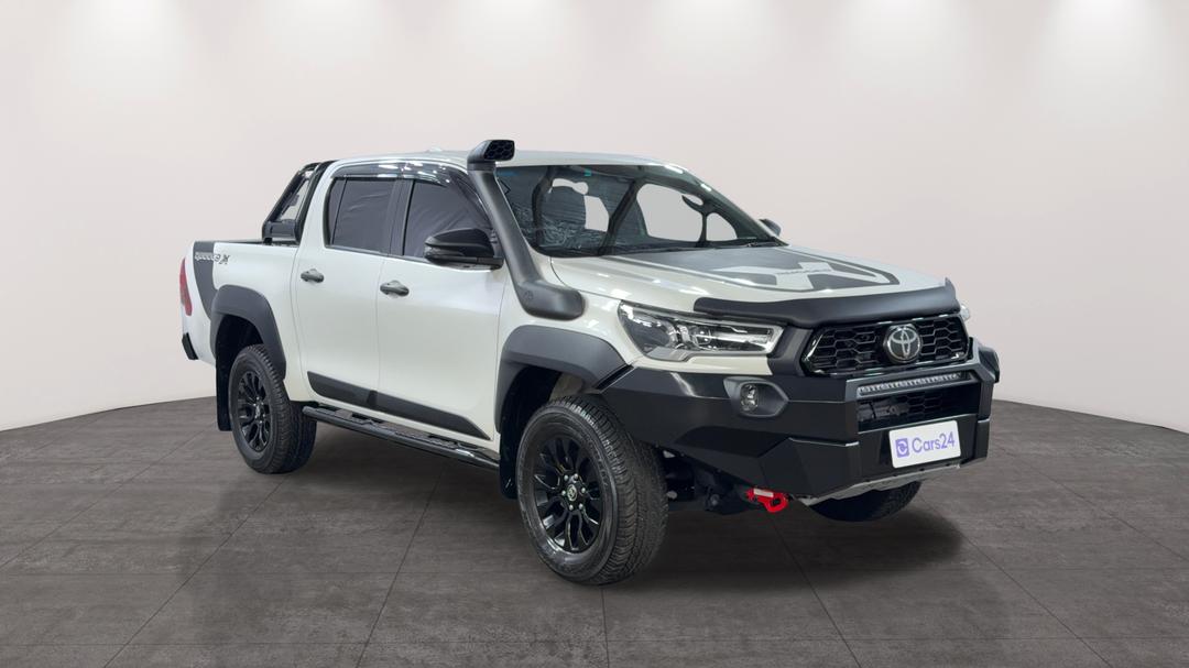 2022 Toyota Hilux Rugged X (4x4), Automatic, 11273 km, 