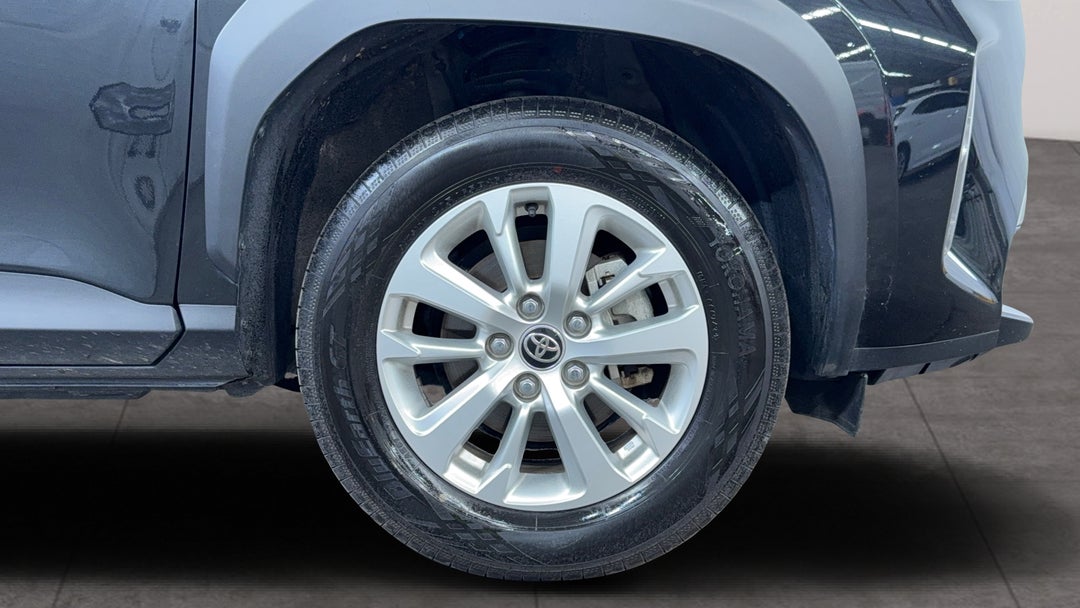 2024 Toyota Yaris Cross Gx Hybrid, Automatic, 47468 km, Right Front Wheel