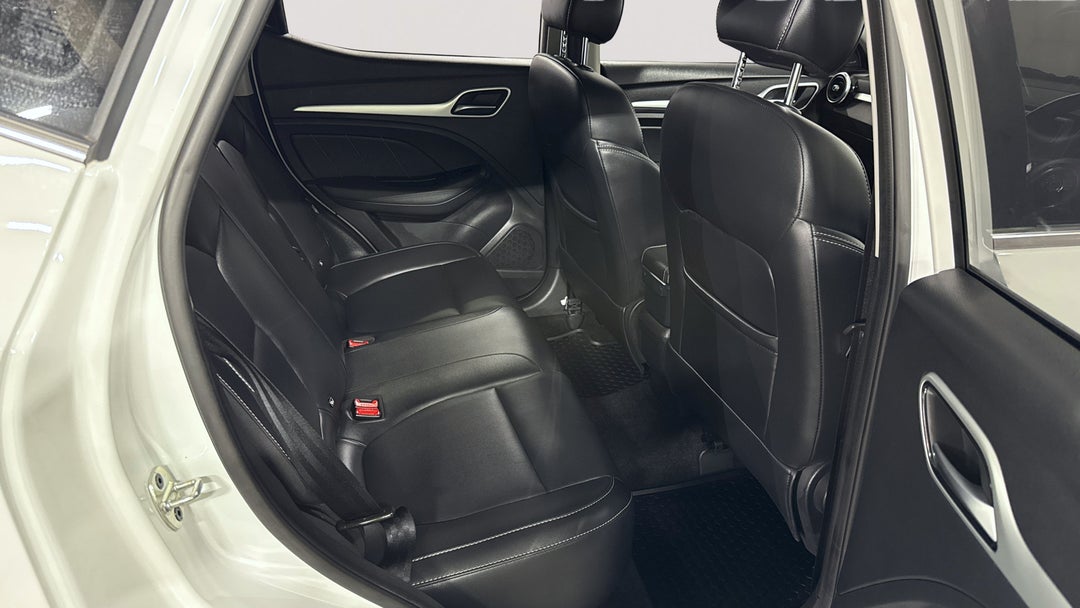 2023 MG ZS Excite, Automatic, 25899 km, Right Side Rear Door Cabin View