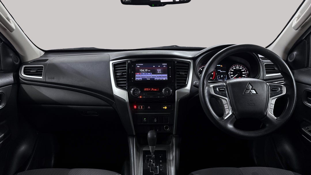 2021 Mitsubishi Triton Glx+ (4x4), Automatic, 119004 km, Dashboard View