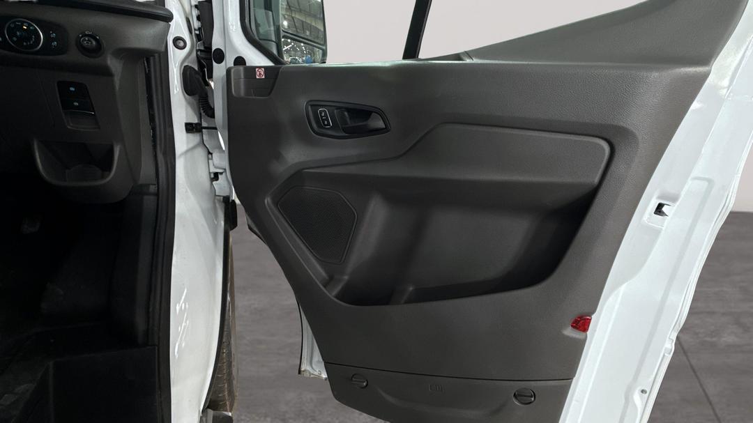 2024 Ford Transit 350l Lwb (FWD), Automatic, 13672 km, Speaker View